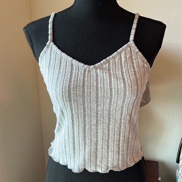Gray crop top with adjustable straps Avidlove Medium NWT - Picture 3 of 8